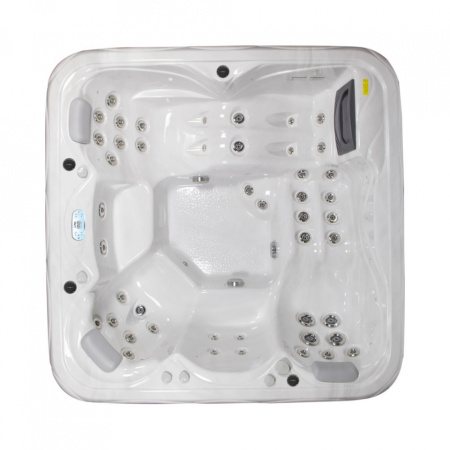 Гидромассажный спа-бассейн Wellis Saturn