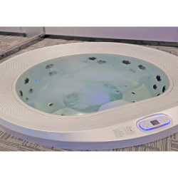 Переливной спа бассейн Delfi Spa Opera